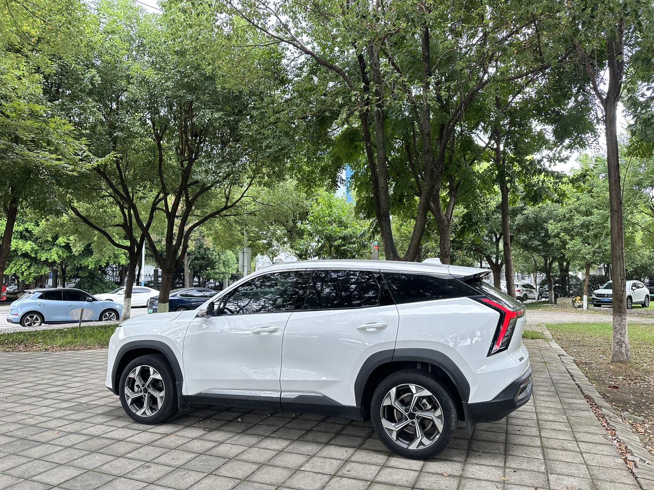 Geely Boyue L 2023 thumb 3