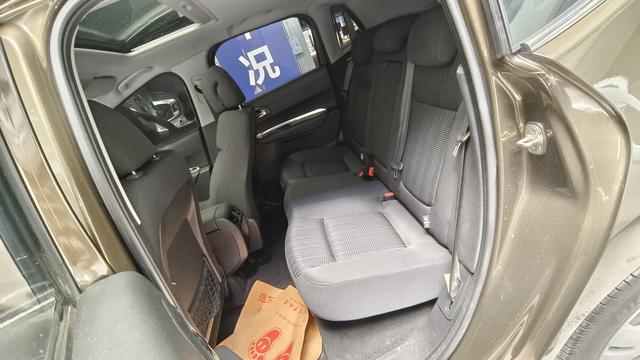 Peugeot 3008 2016 thumb 10