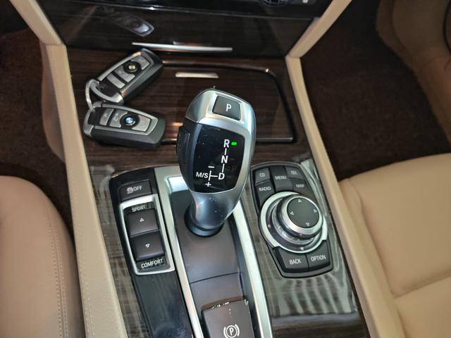 BMW 7 серии 2009 thumb 8