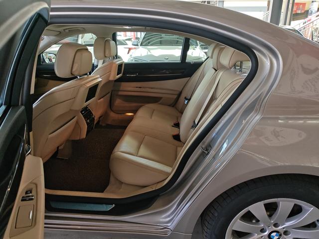 BMW 7 серии 2009 thumb 10