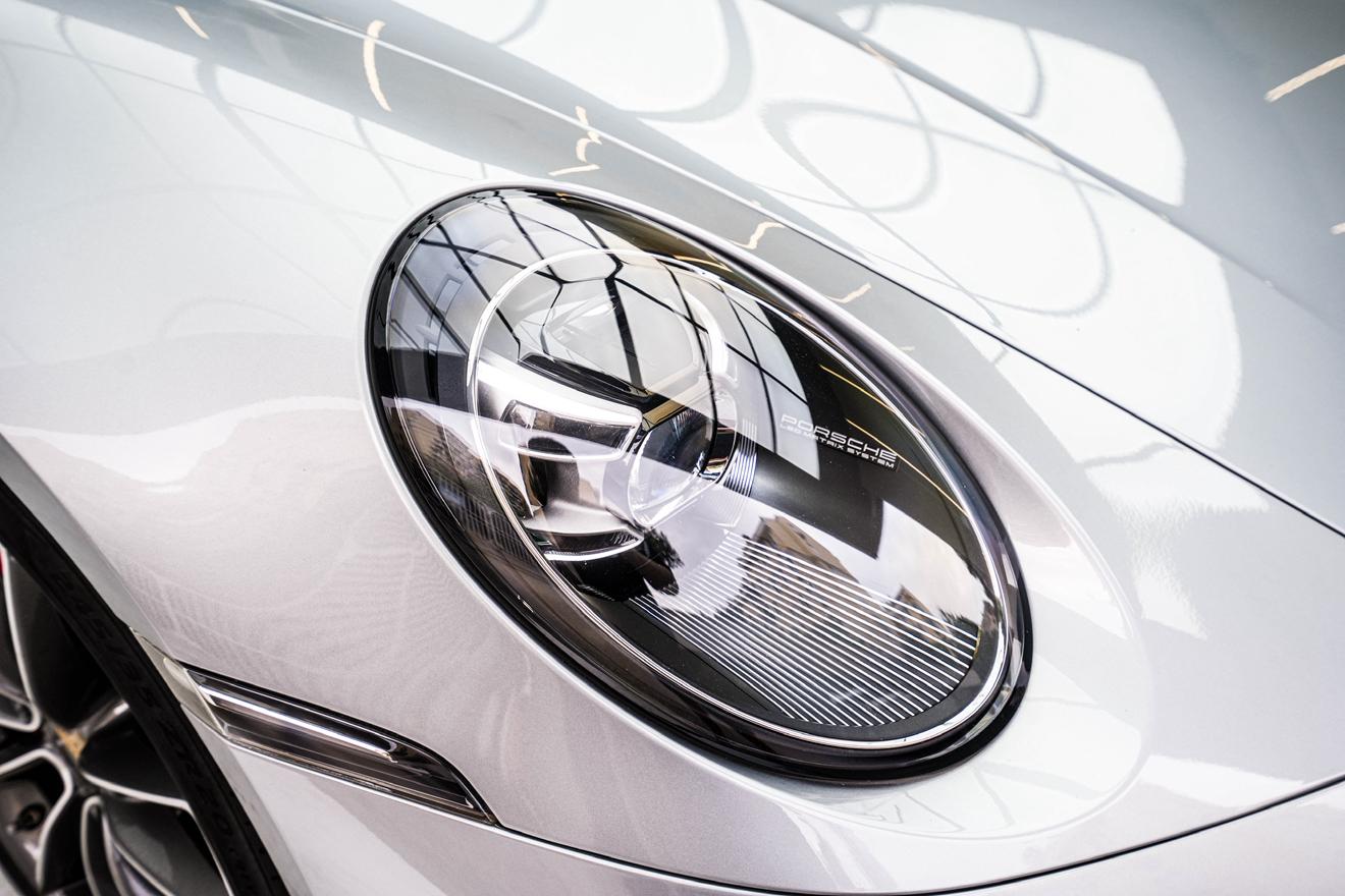 Porsche 911 2020 thumb 3