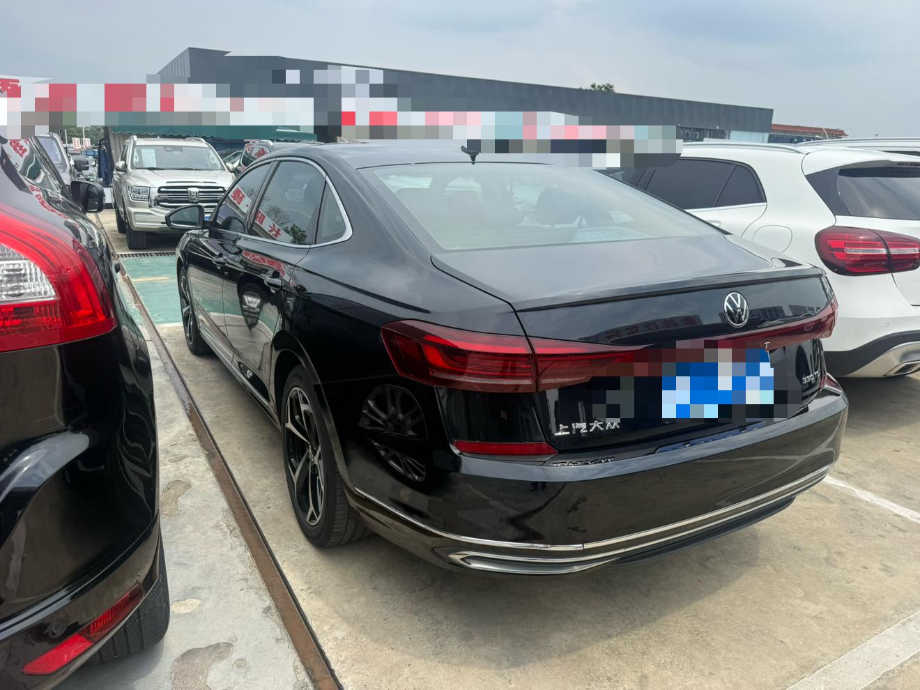 Volkswagen Passat (North America and China) 2023 thumb 2