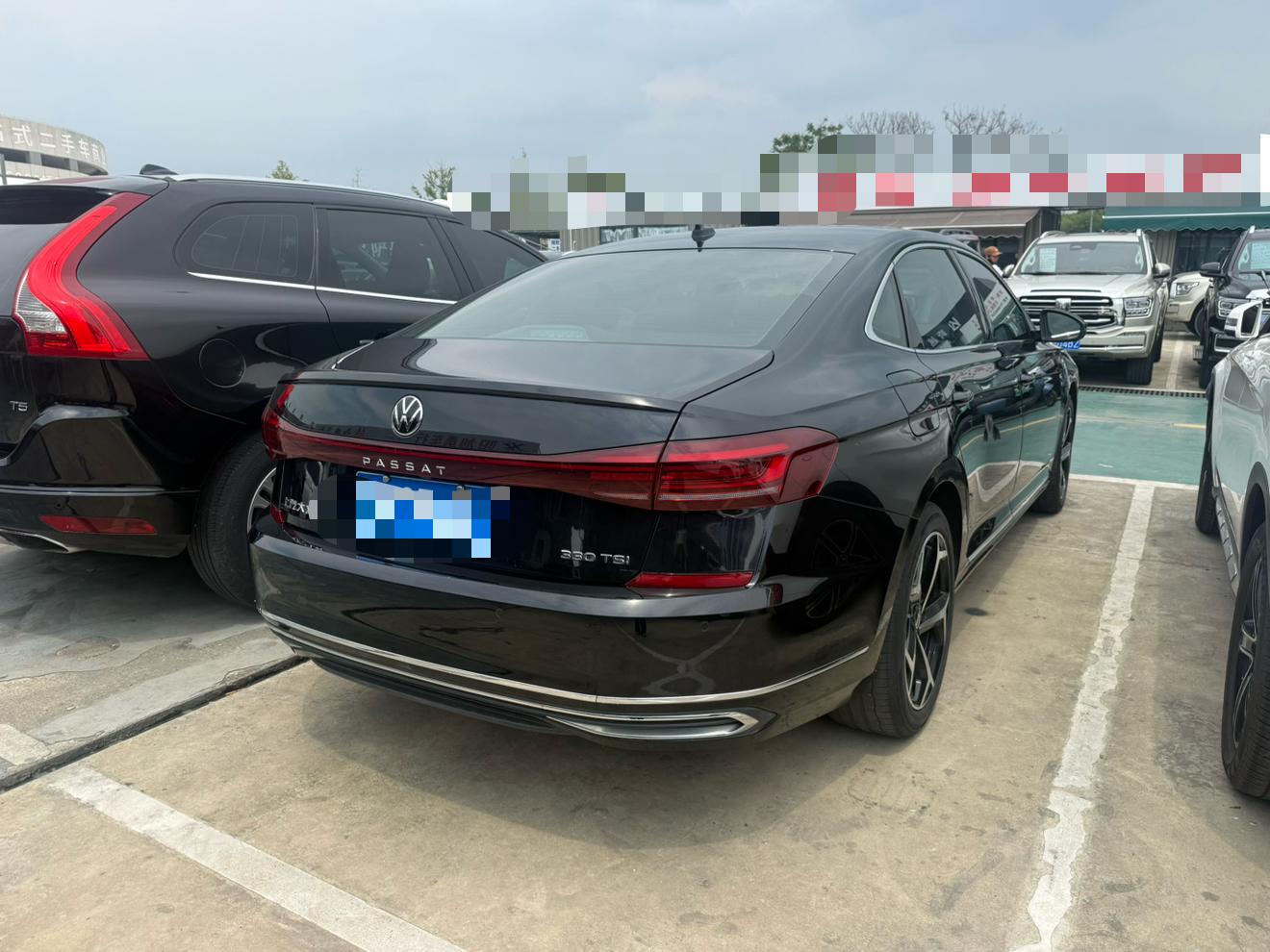 Volkswagen Passat (North America and China) 2023 thumb 4