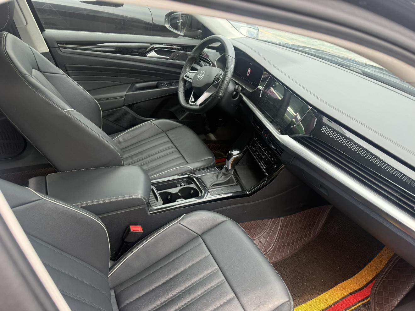 Volkswagen Passat (North America and China) 2023 thumb 7