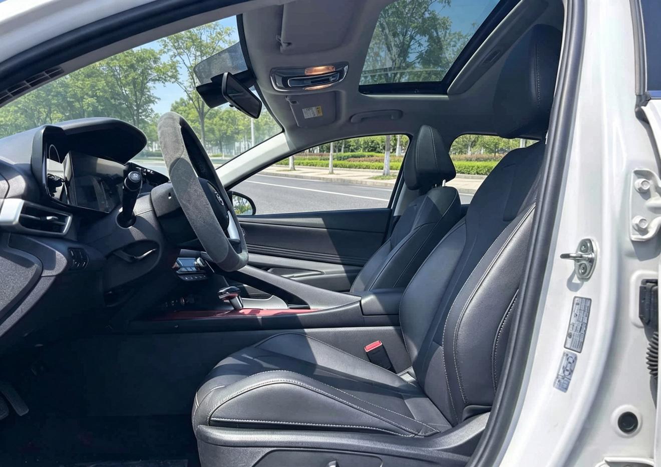 Hyundai Elantra 2023 thumb 6