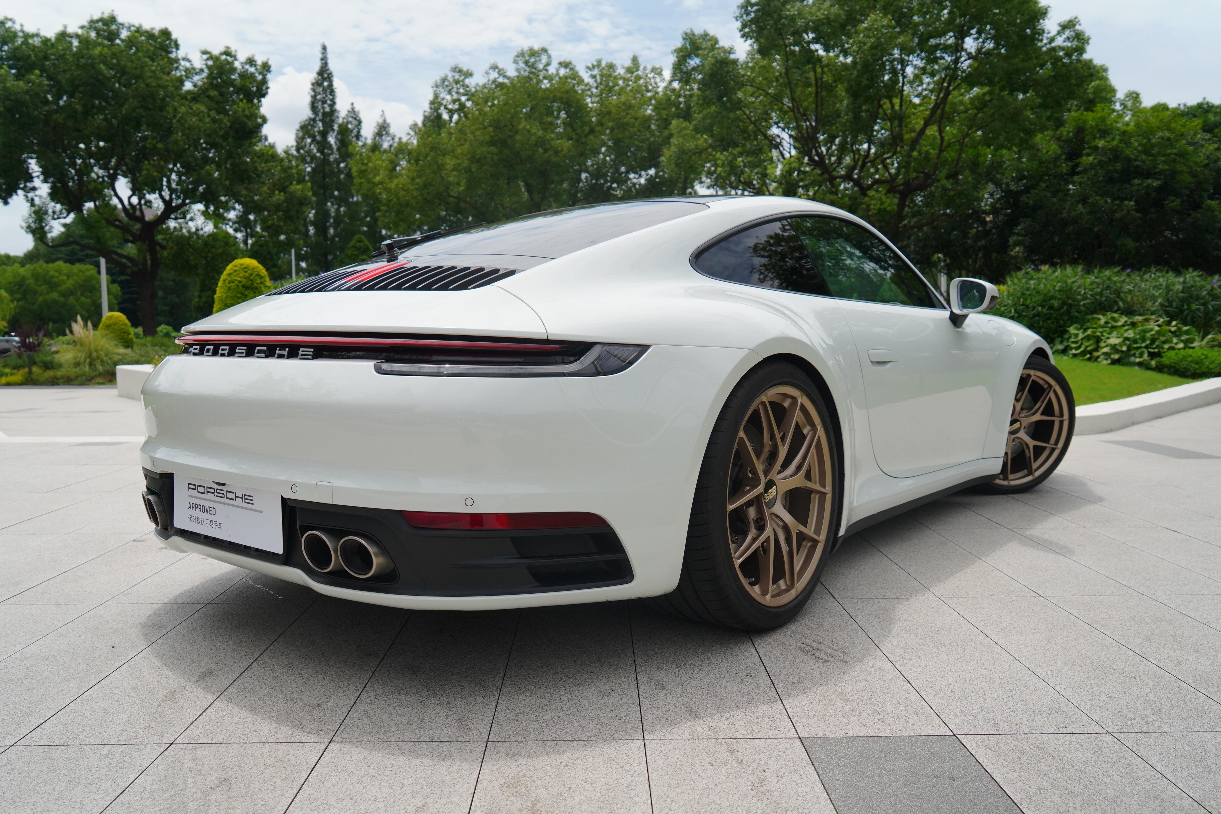Porsche 911 2025 thumb 5