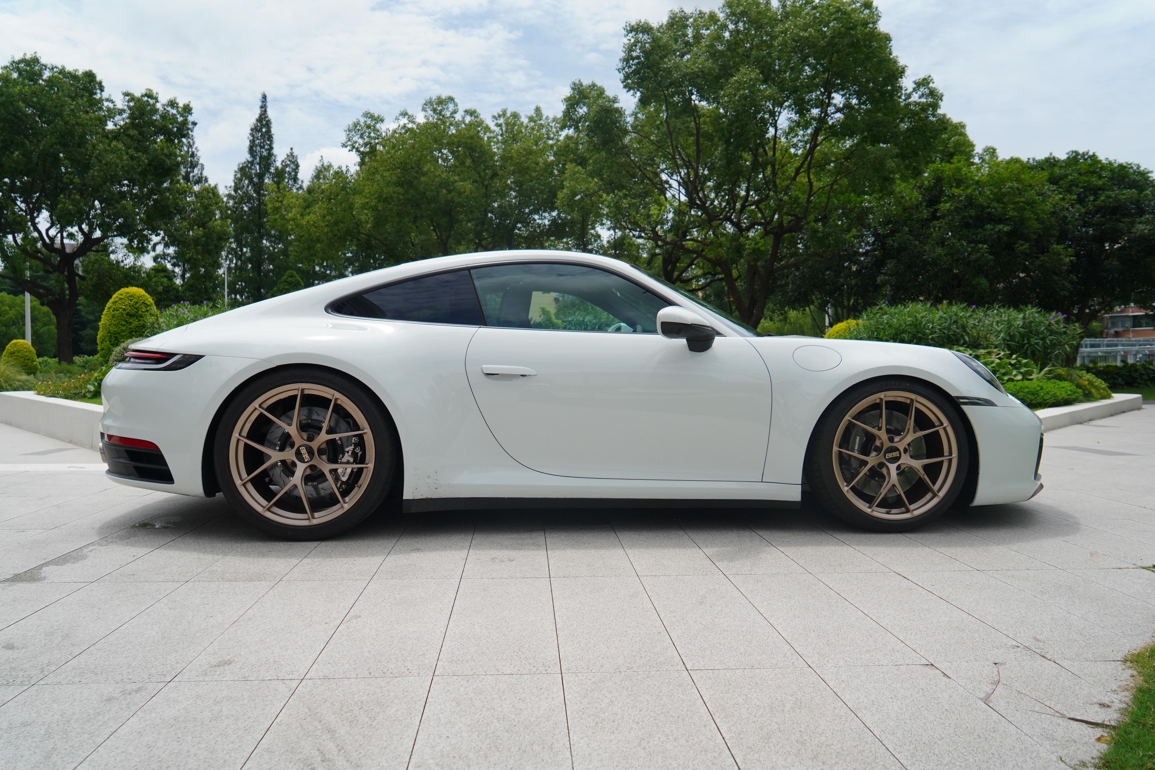 Porsche 911 2025 thumb 6
