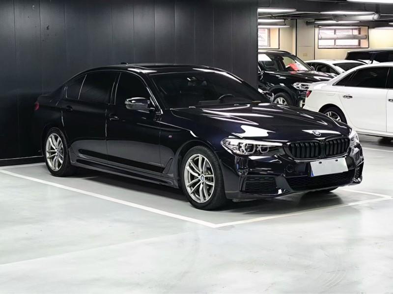 BMW 5 серии 2019 thumb 10