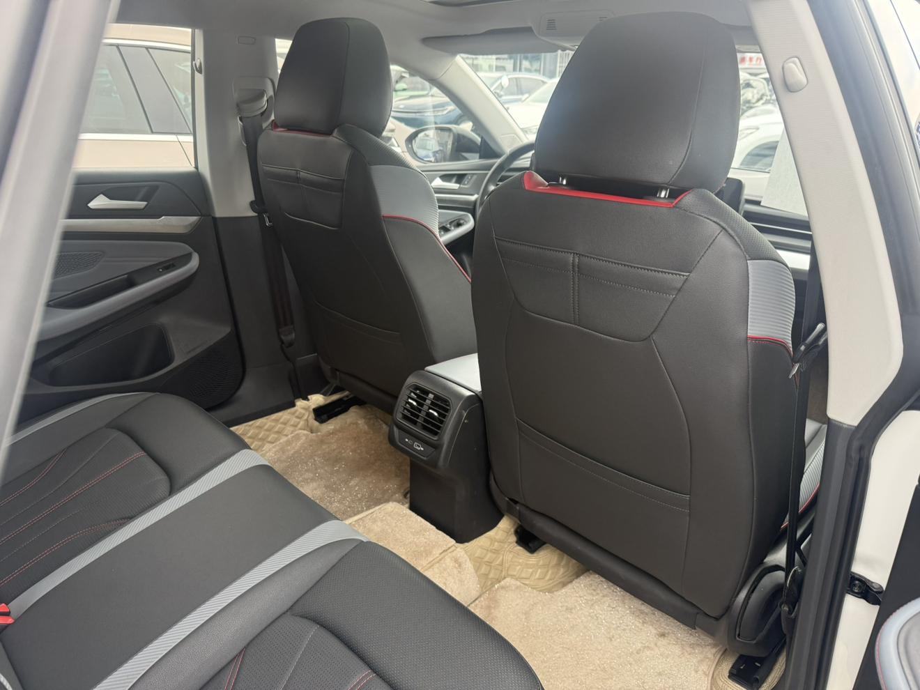 Volkswagen Lamando 2022 thumb 8