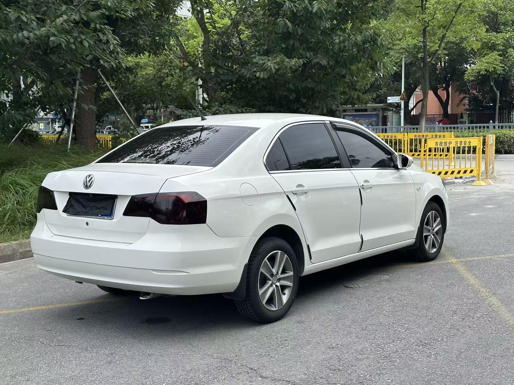Volkswagen Jetta 2015 thumb 4
