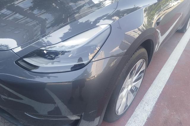 Tesla Model Y 2022 thumb 6