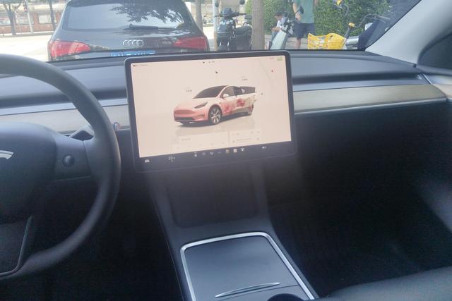 Tesla Model Y 2022 thumb 11