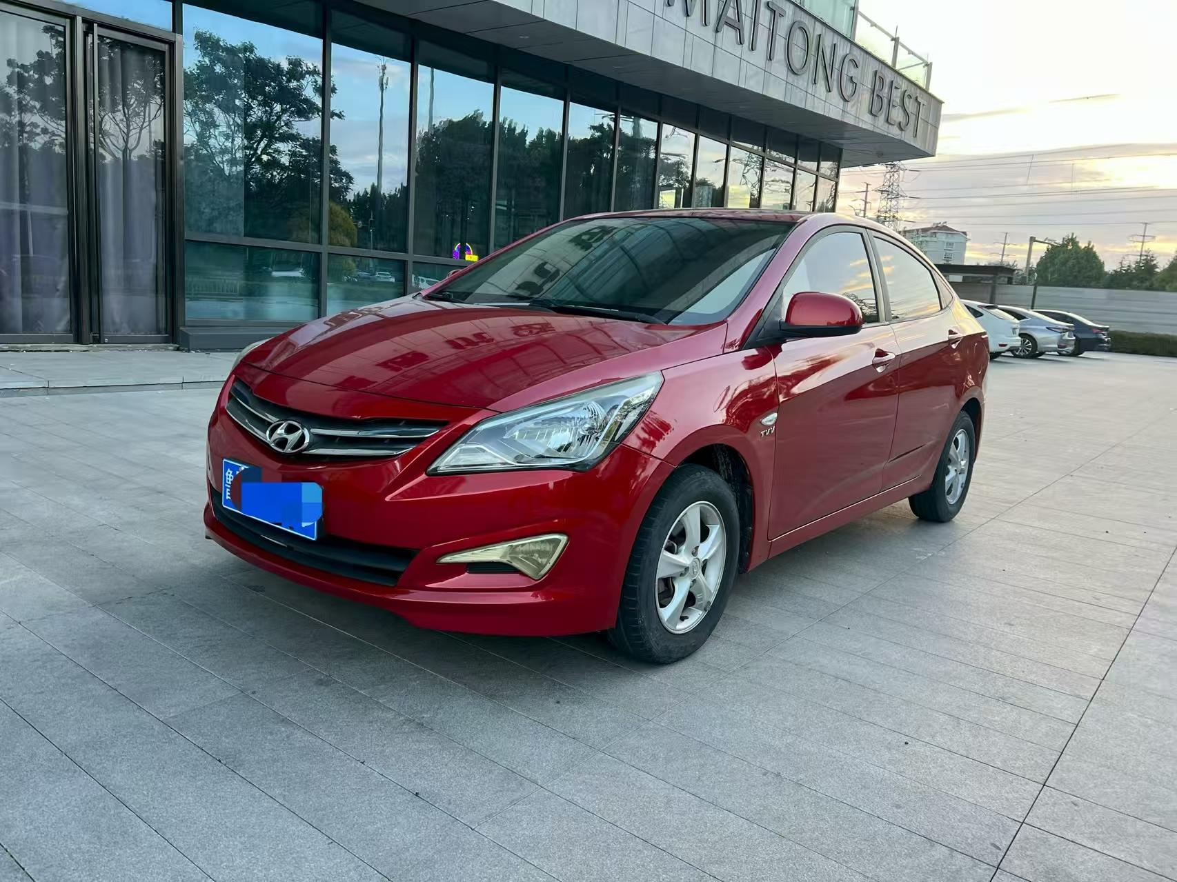 Hyundai Solaris 2014 thumb 8