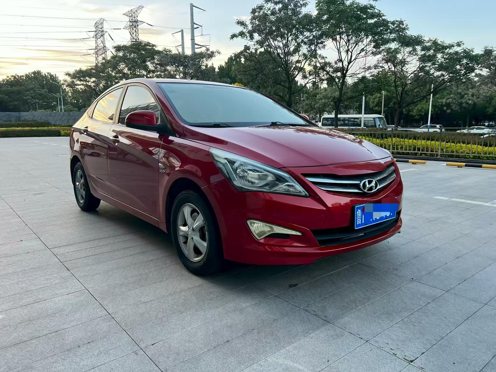 Hyundai Solaris 2014 thumb 10