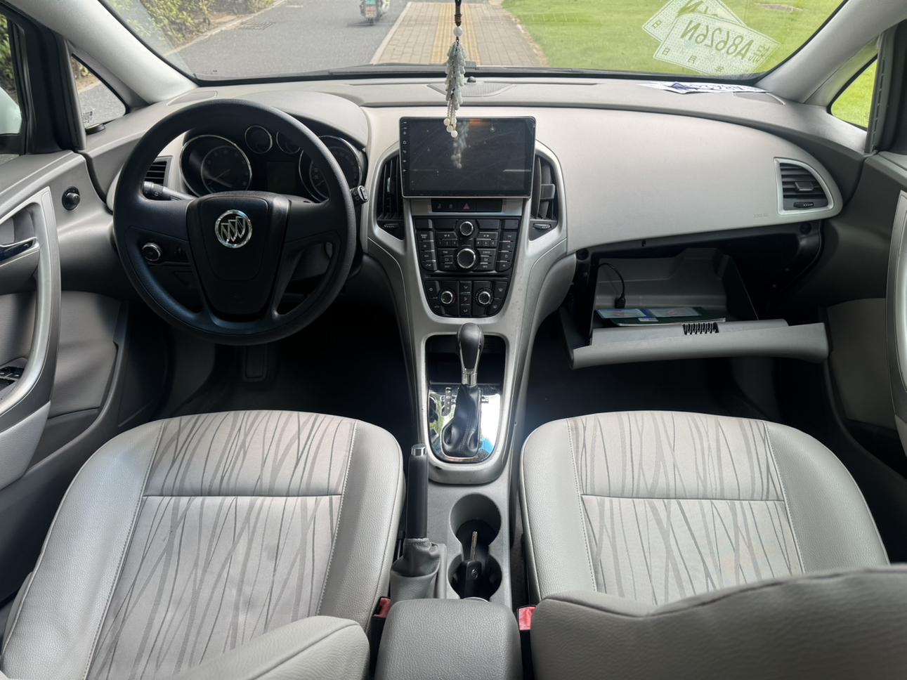 Buick Excelle 2012 thumb 8