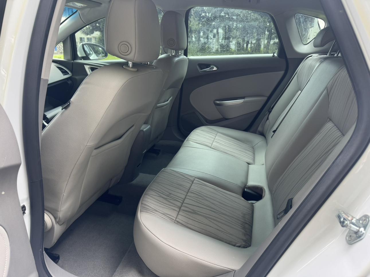 Buick Excelle 2012 thumb 10