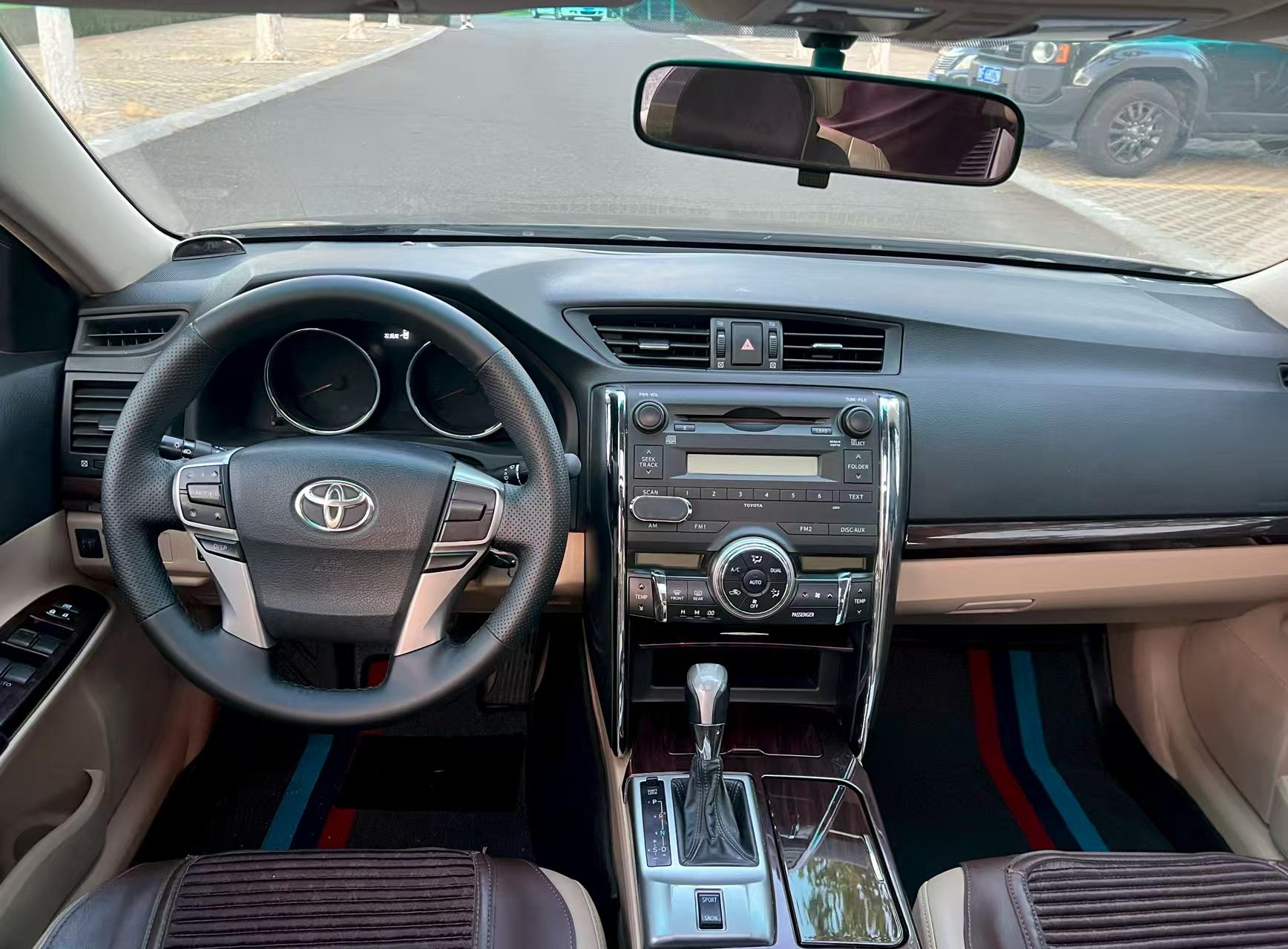 Toyota Reiz 2010 thumb 6