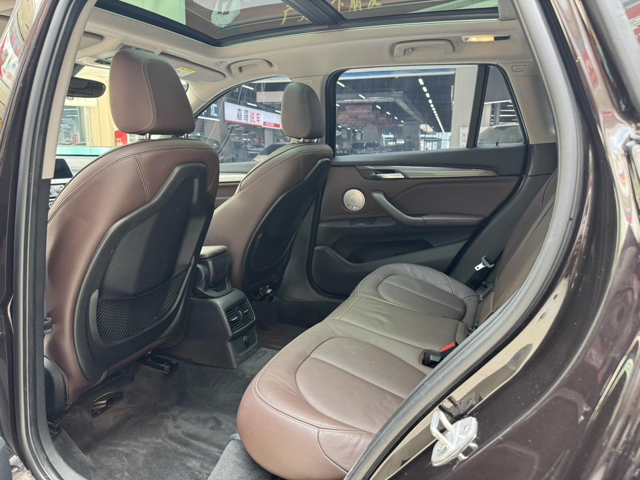 BMW X1 2018 thumb 8