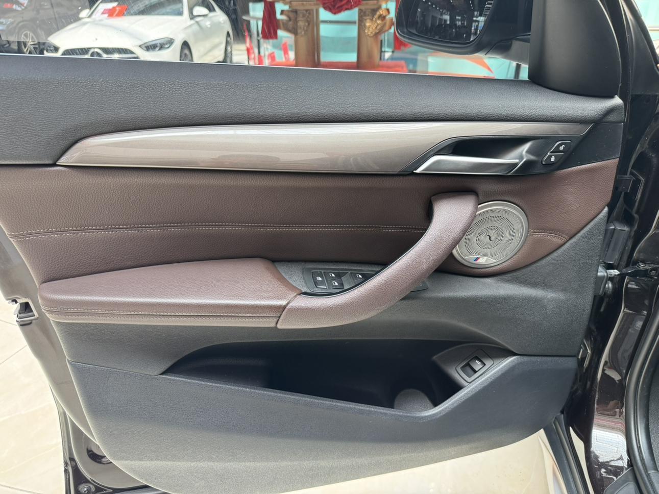 BMW X1 2018 thumb 9