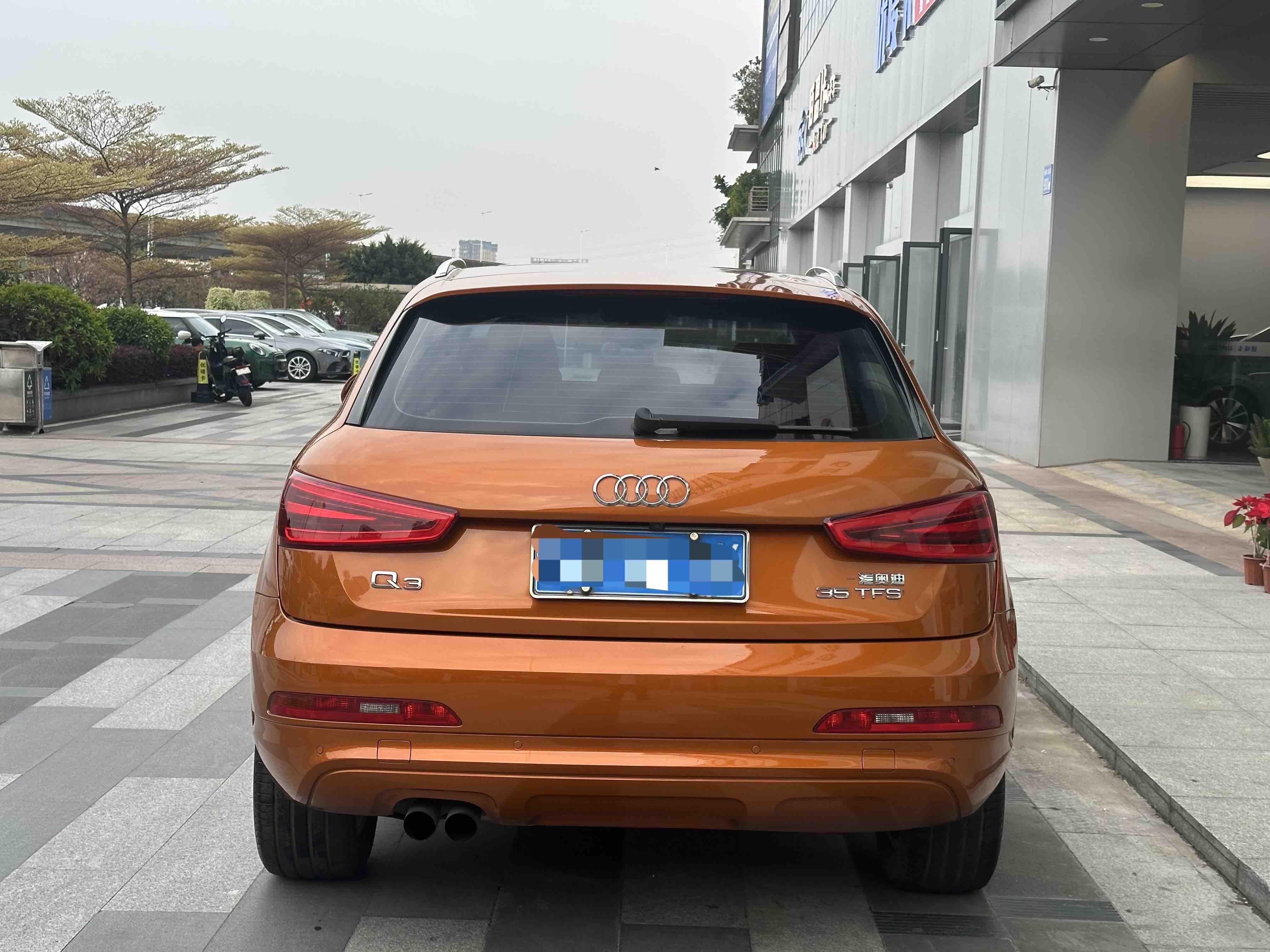 Audi Q3 2015 thumb 4