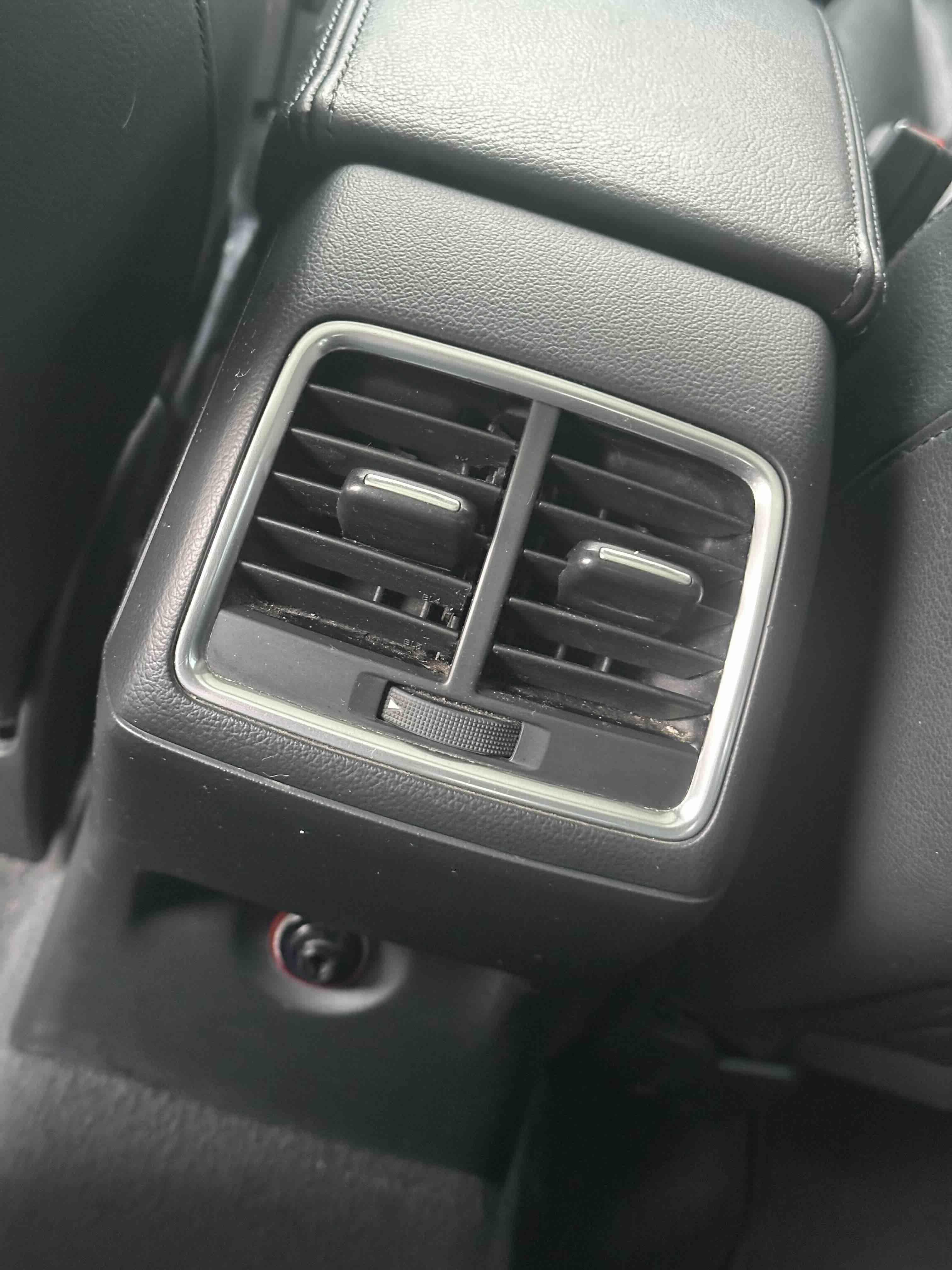 Audi Q3 2015 thumb 11
