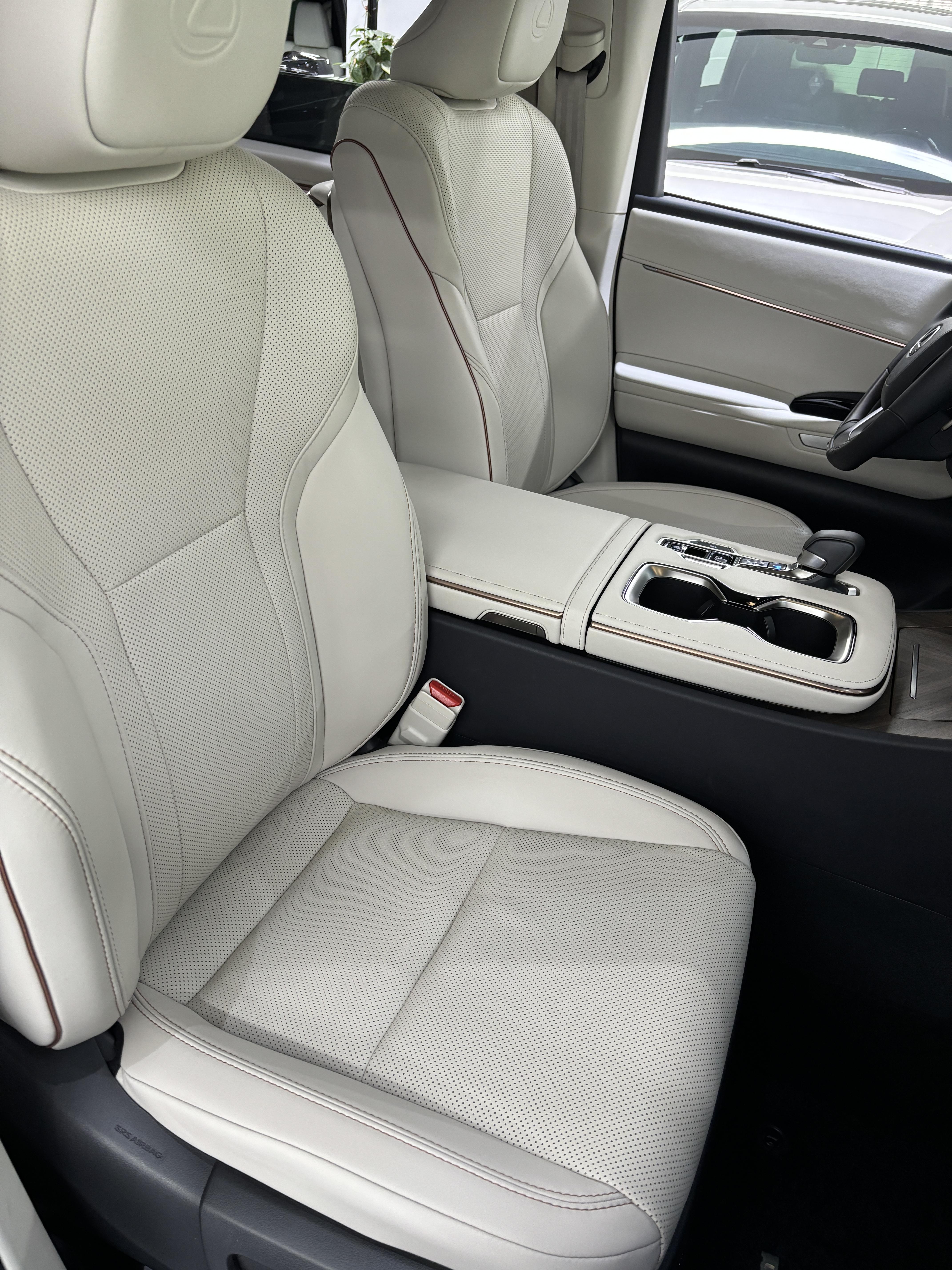 Lexus LM 2023 thumb 6