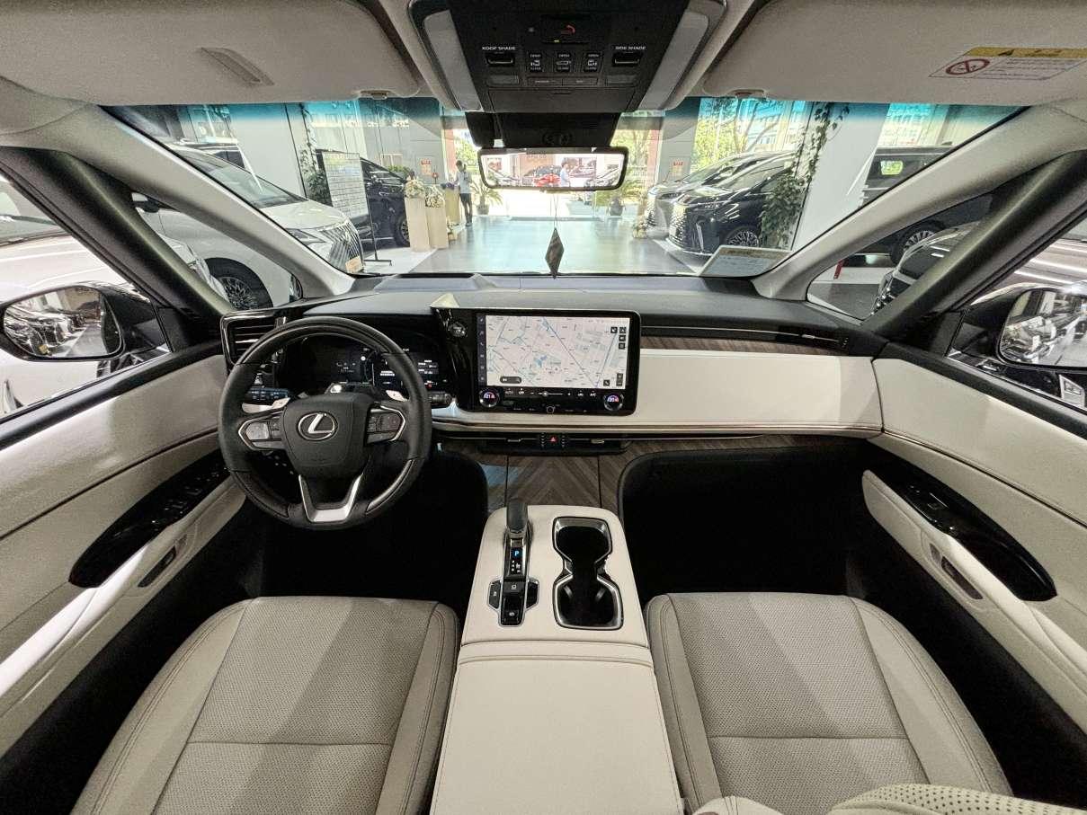 Lexus LM 2023 thumb 12