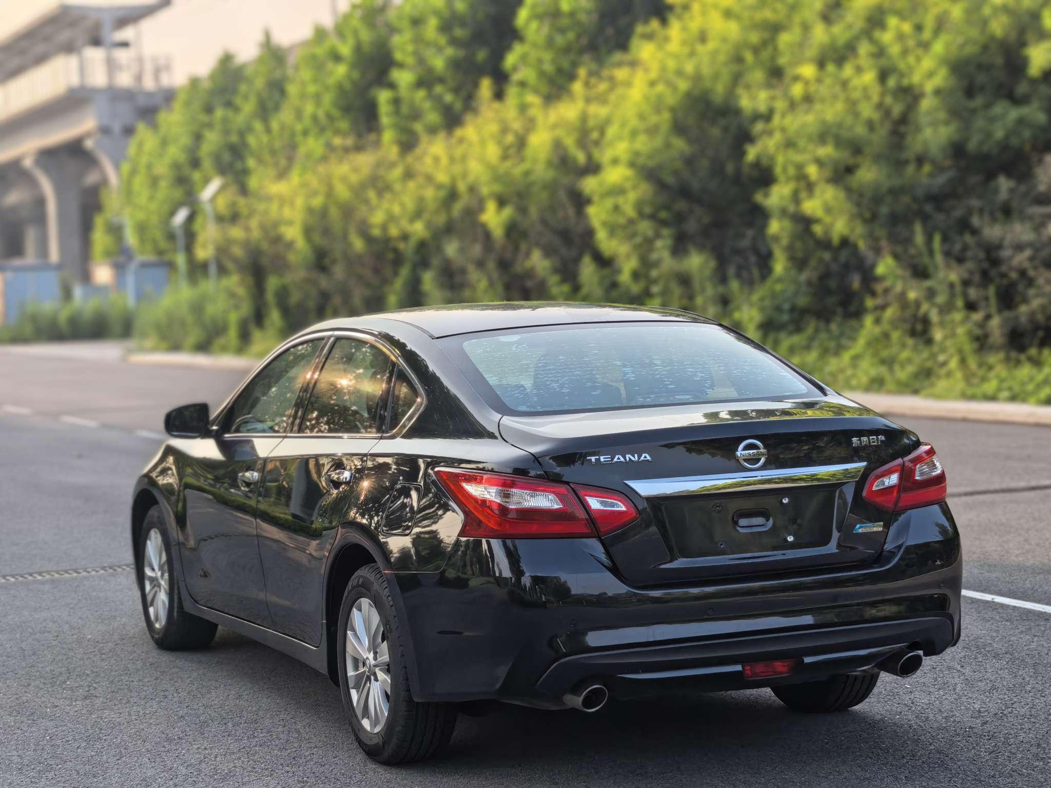 Nissan Altima 2018 thumb 3