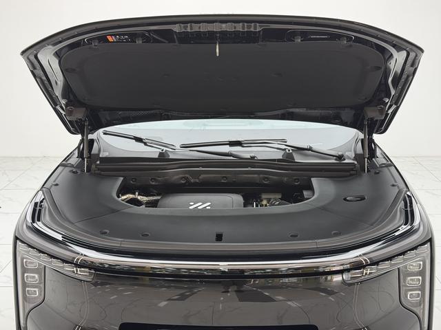 IM Motors (Zhiji) LS8 2026 thumb 8