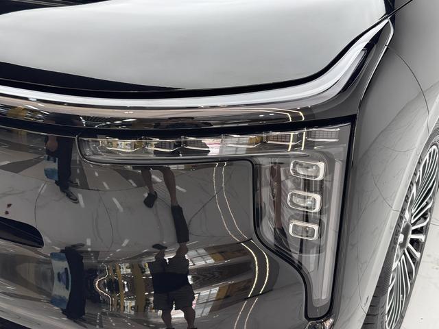 IM Motors (Zhiji) LS8 2026 thumb 10