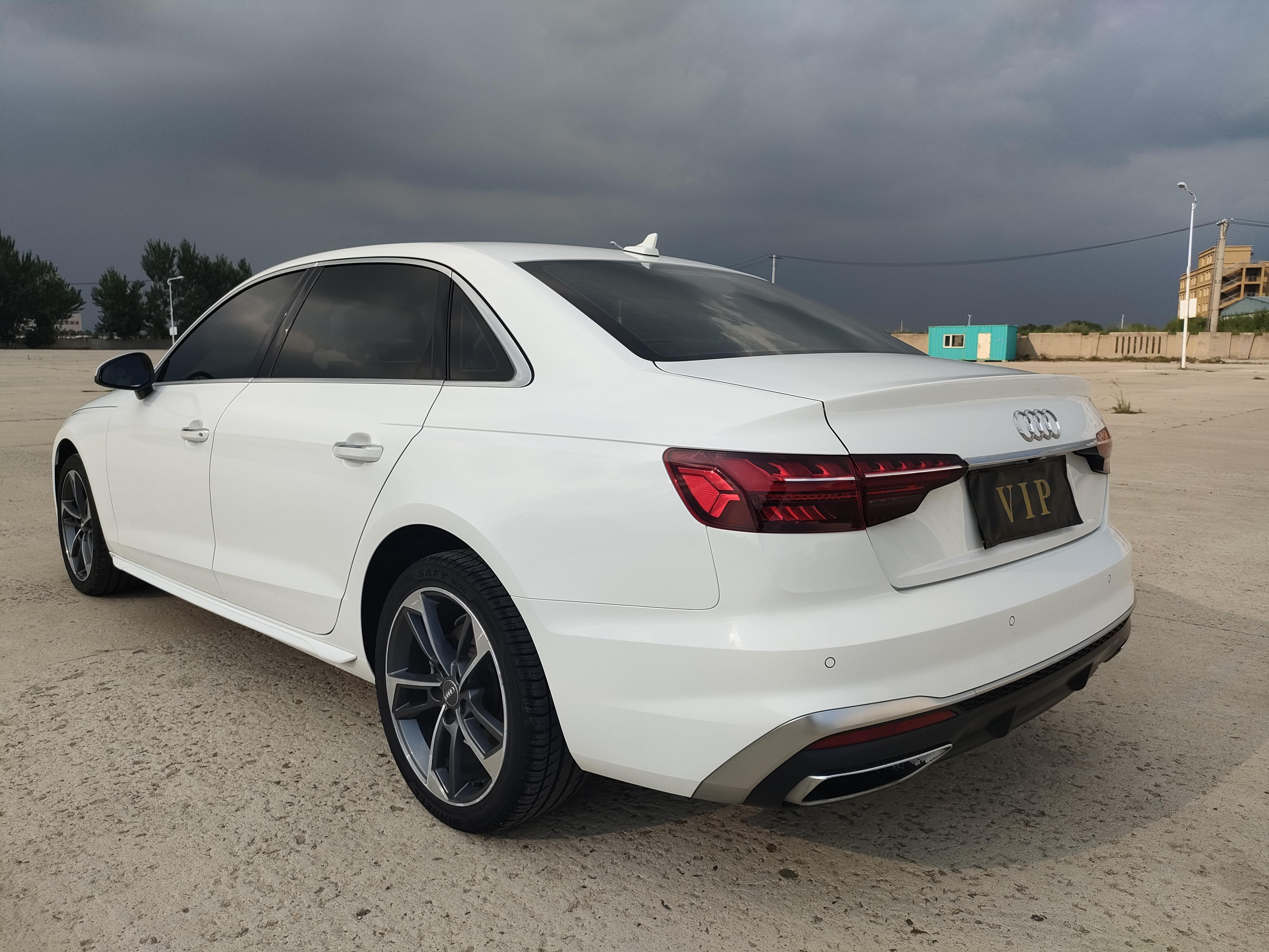 Audi A4 2020 thumb 2