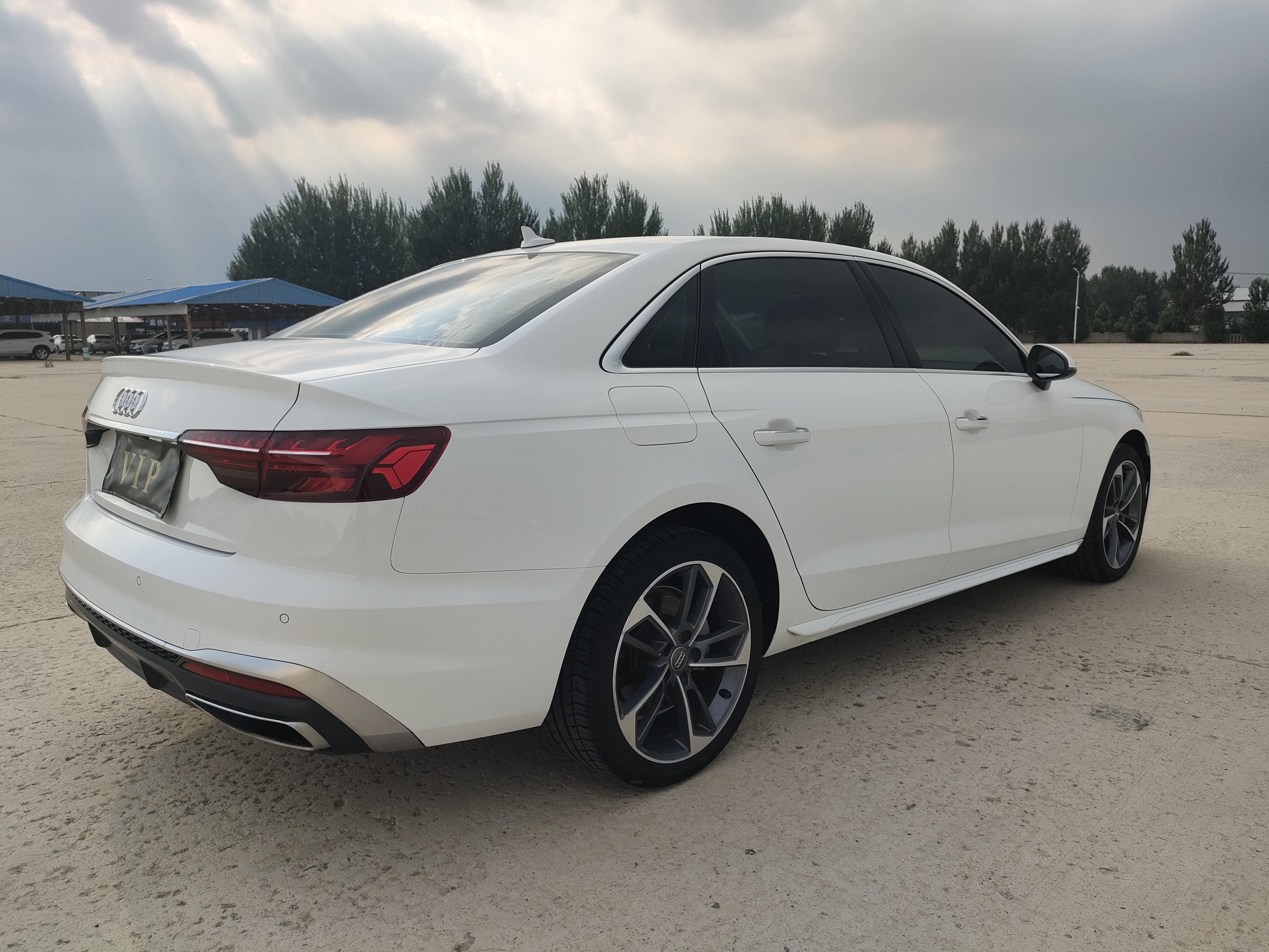 Audi A4 2020 thumb 4
