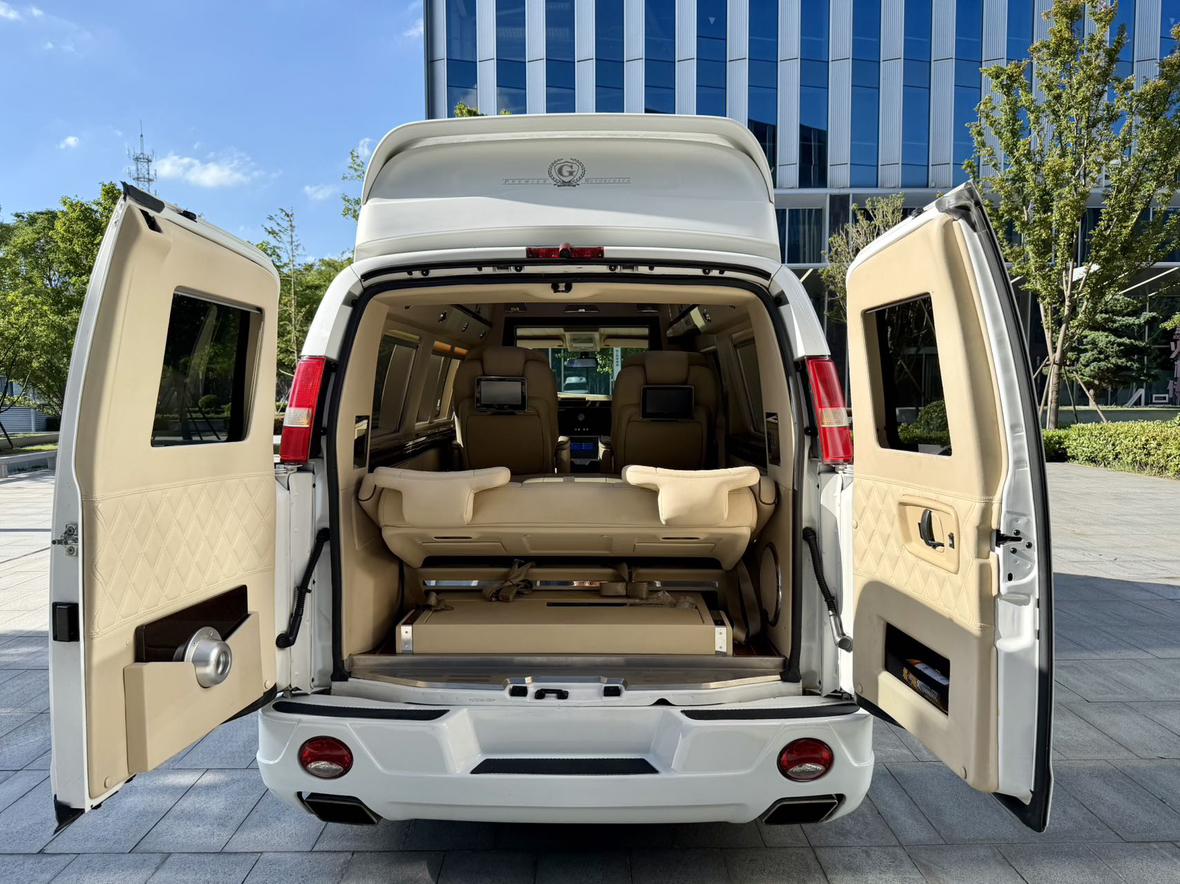 GMC Savana 2018 thumb 9