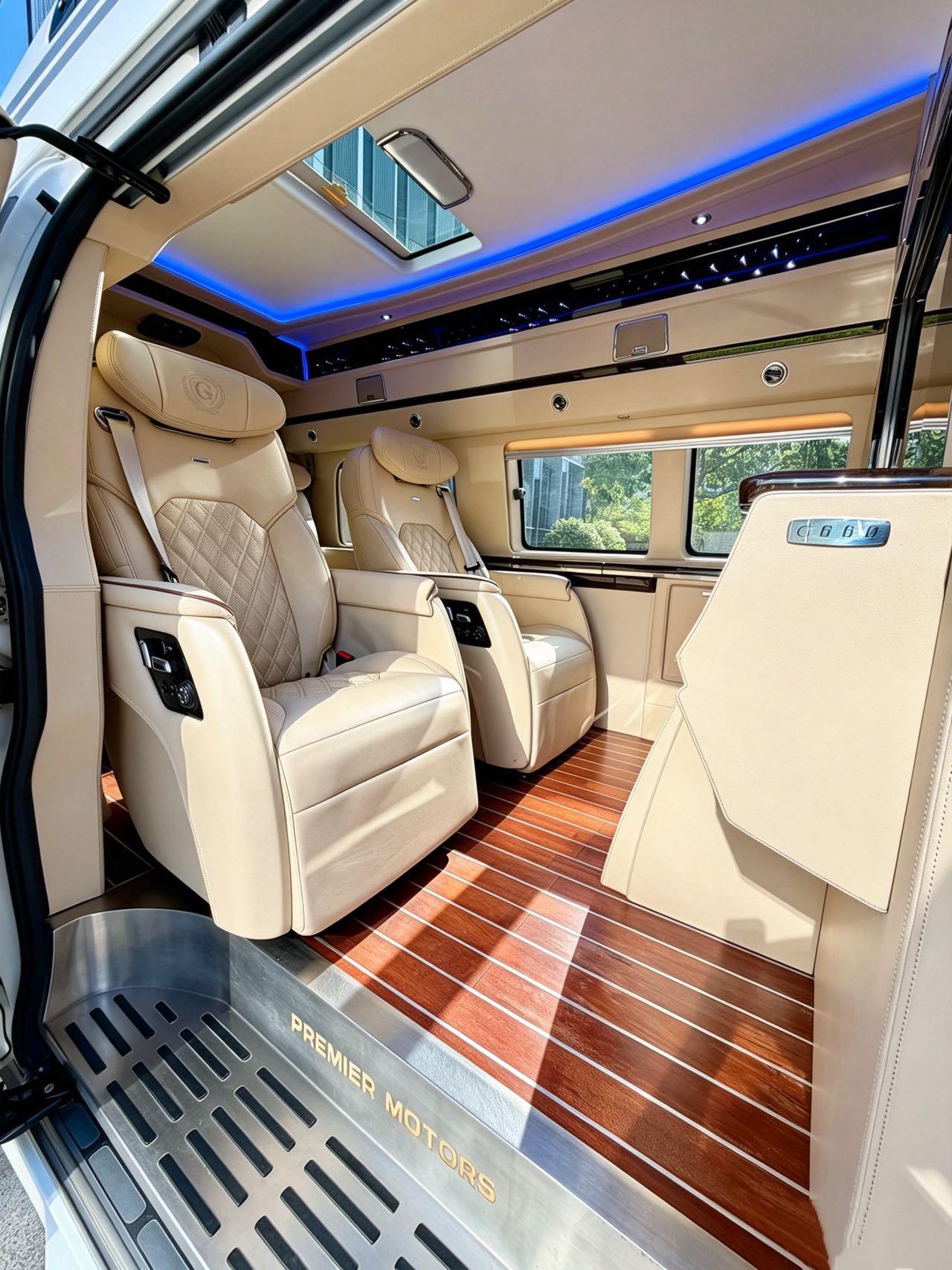 GMC Savana 2018 thumb 10