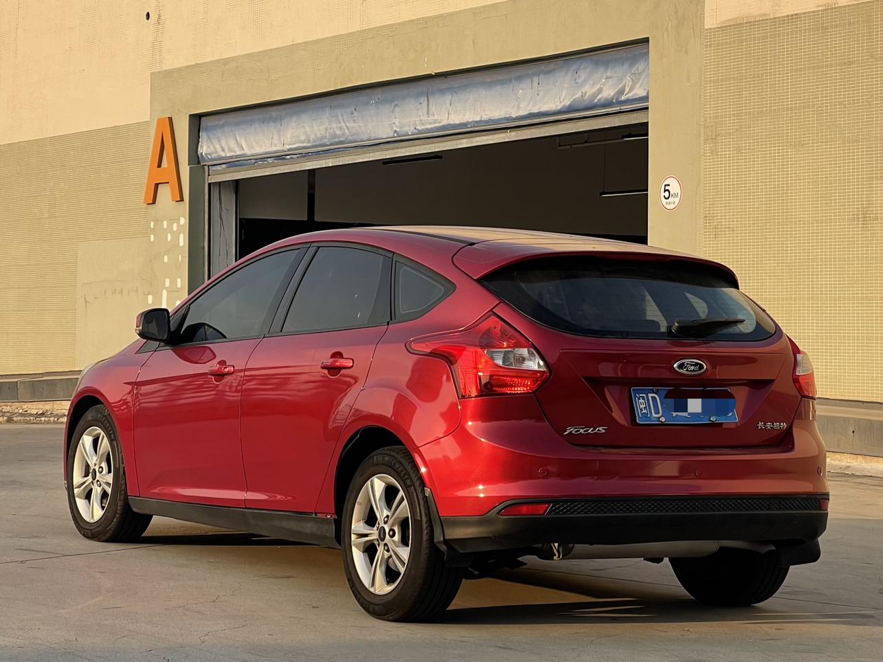 Ford Focus ST 2012 thumb 3