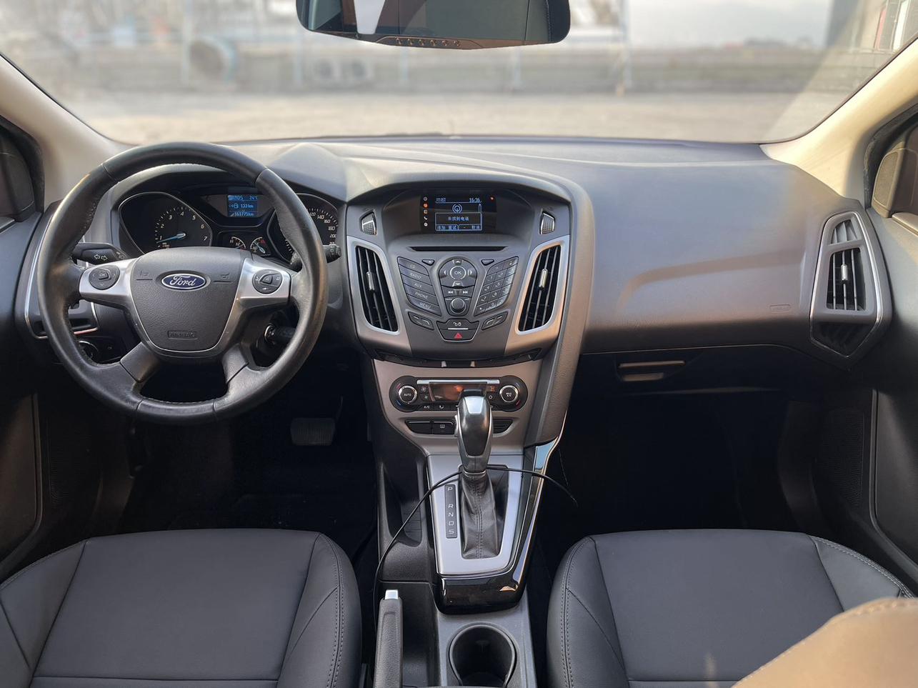 Ford Focus ST 2012 thumb 5