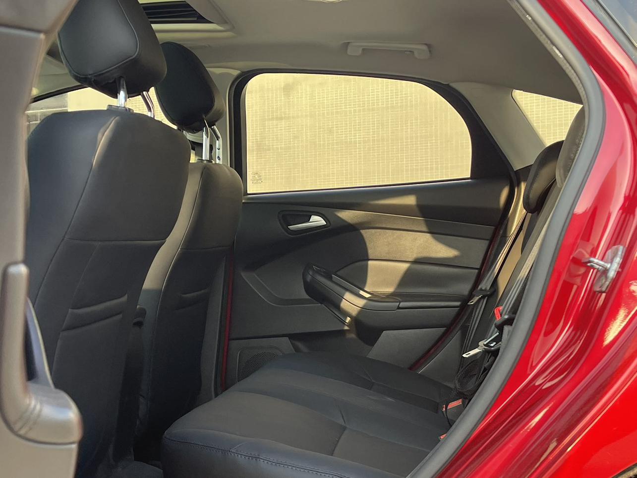 Ford Focus ST 2012 thumb 7