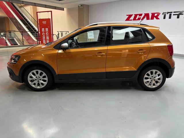Volkswagen Polo 2014 thumb 2