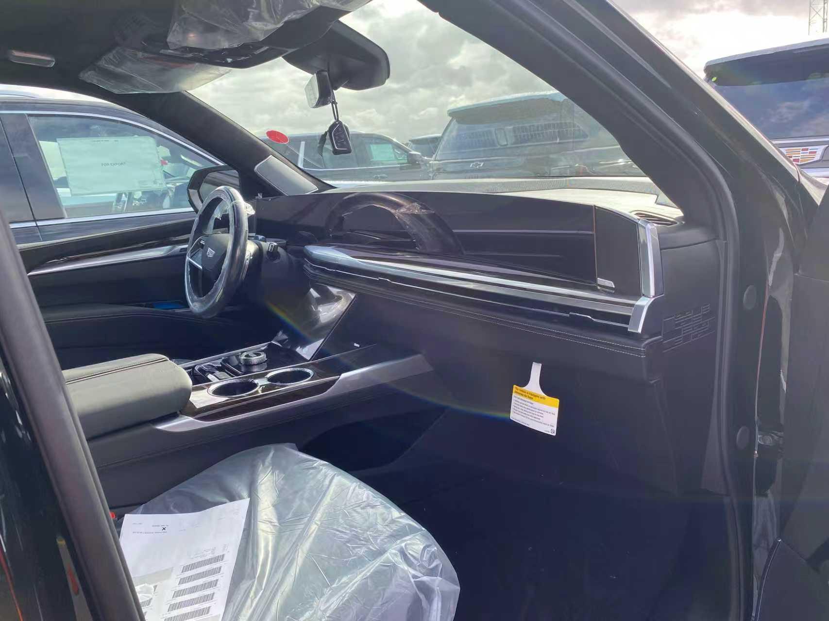 Cadillac Escalade 2026 thumb 4