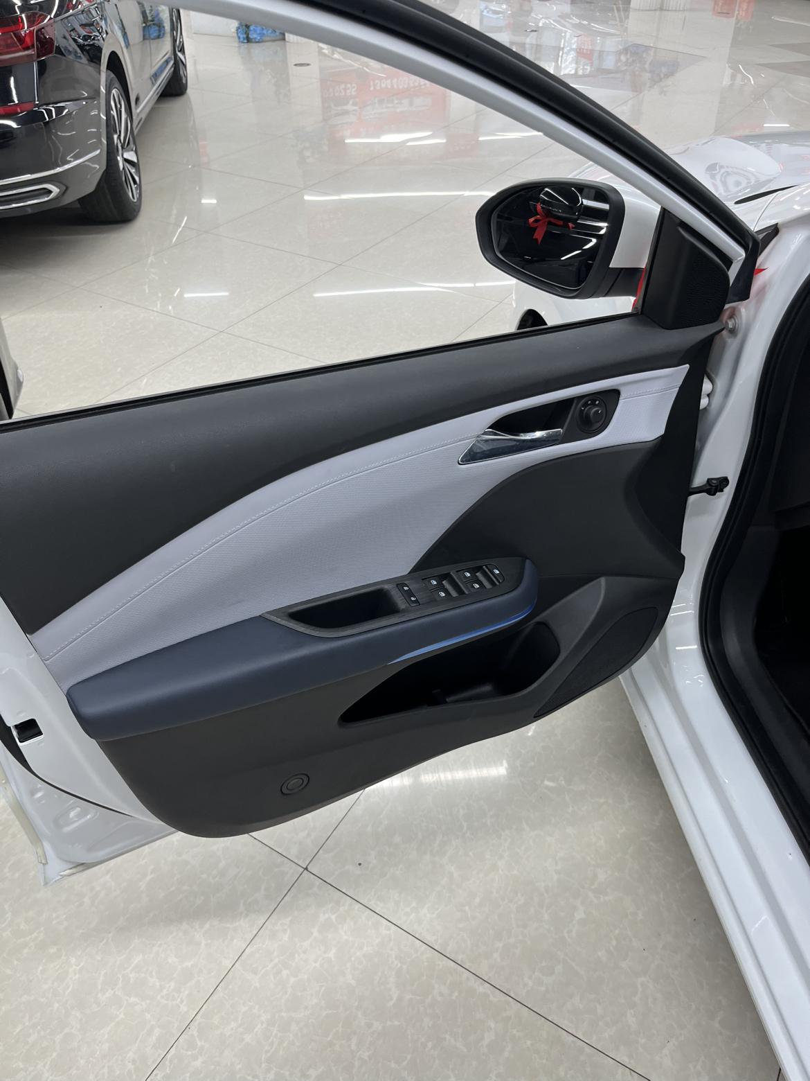 Chevrolet Monza 2024 thumb 6