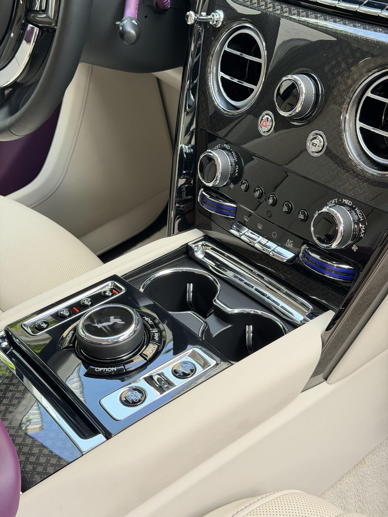 Rolls-Royce Cullinan 2020 thumb 3