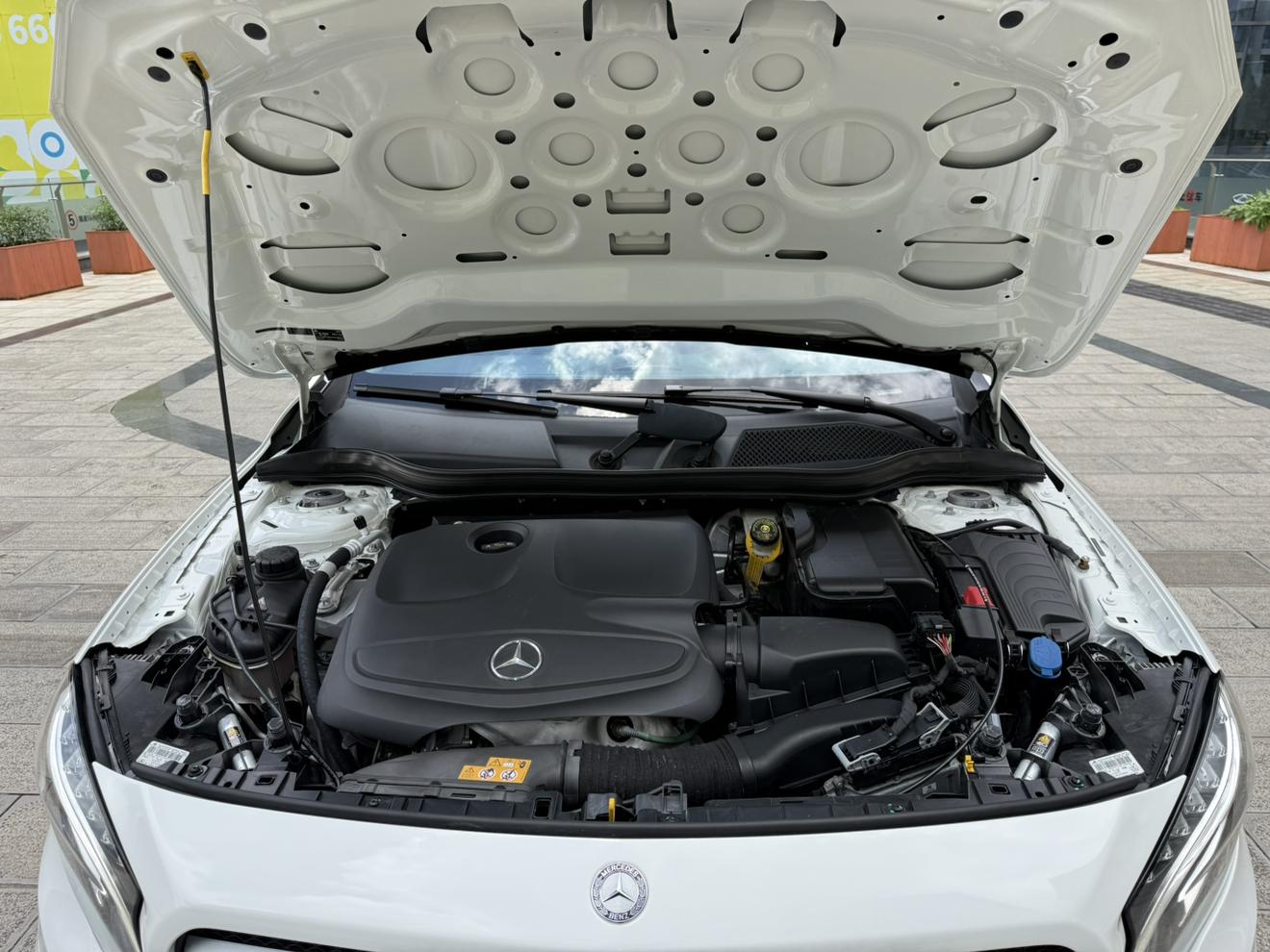 Mercedes-Benz GLA 2016 thumb 6