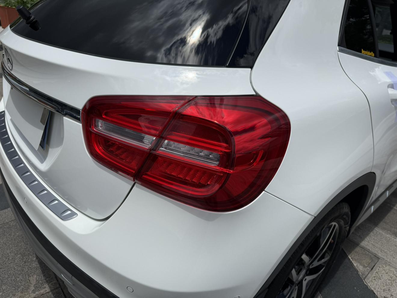 Mercedes-Benz GLA 2016 thumb 10