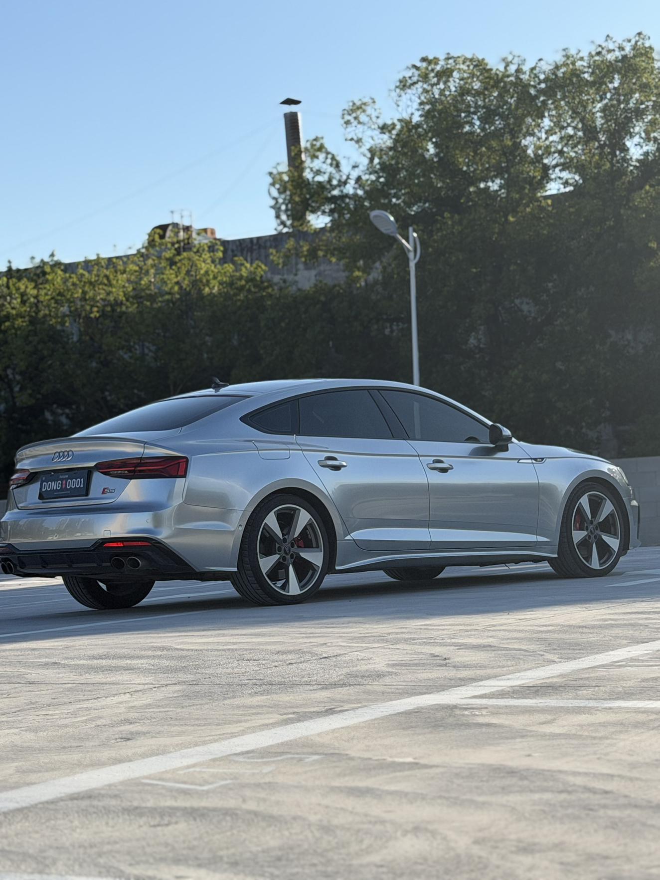 Audi S5 2021 thumb 2