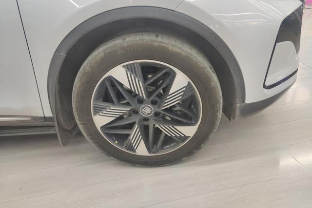 BYD Tang 2024 thumb 2