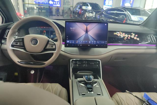 BYD Tang 2024 thumb 10
