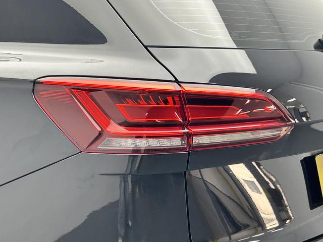 Volkswagen Touareg 2019 thumb 11