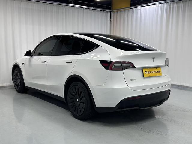 Tesla Model Y 2022 thumb 3
