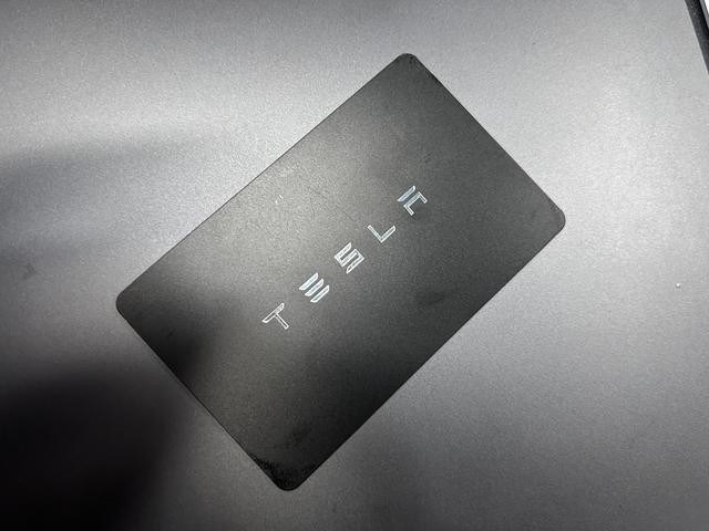 Tesla Model Y 2022 thumb 9