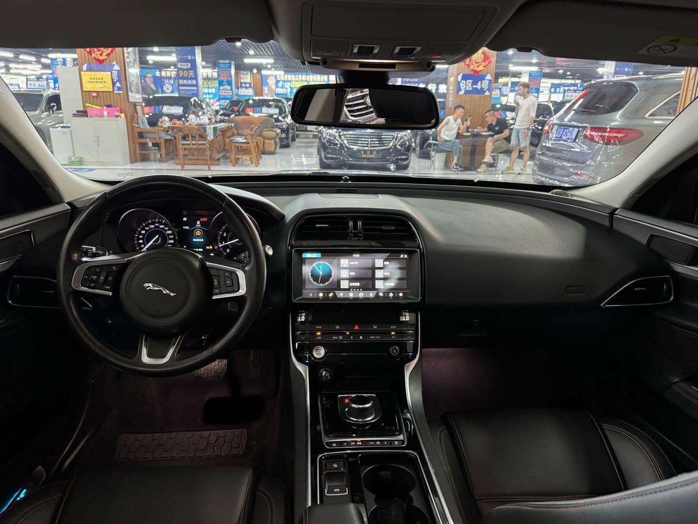 Jaguar XEL 2019 thumb 7